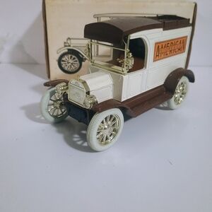Vintage Chevrolet 1923 Die Cast Farmstead Delivery Van 1330 Money Bank